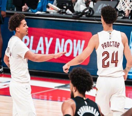 罗小慈在上,海文代会上,呼吁呈现上,巅峰国际娱乐,巅峰国际娱乐下载,巅峰国际娱乐,巅峰国际娱乐官方,巅峰国际娱乐在线,巅峰国际娱乐登录,巅峰国际娱乐链接